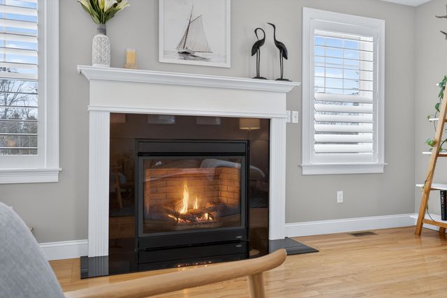 25 Schooner Drive, Dover, NH 03820