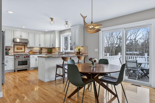 25 Schooner Drive, Dover, NH 03820