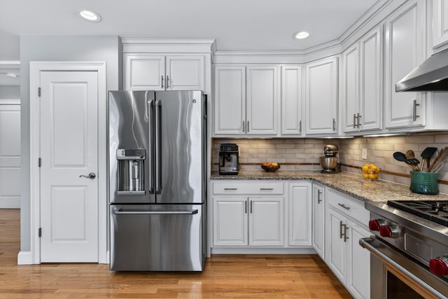 25 Schooner Drive, Dover, NH 03820