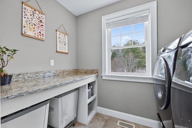 25 Schooner Drive, Dover, NH 03820