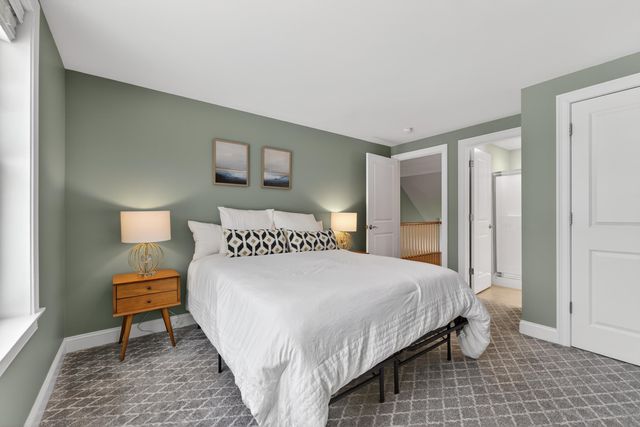 25 Schooner Drive, Dover, NH 03820