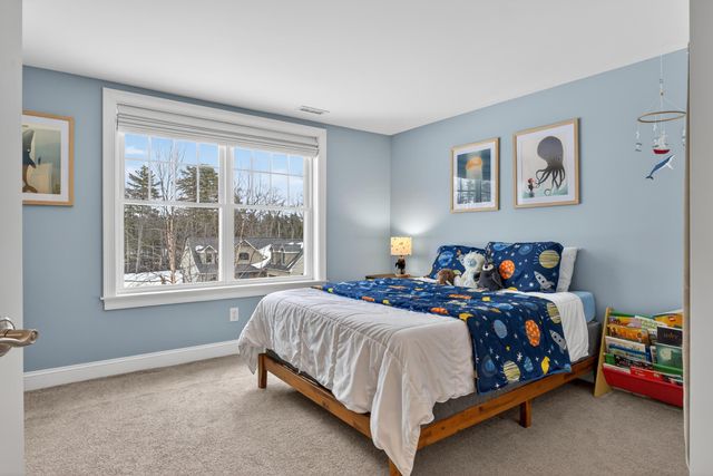 25 Schooner Drive, Dover, NH 03820