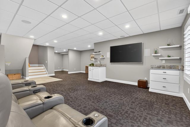 25 Schooner Drive, Dover, NH 03820