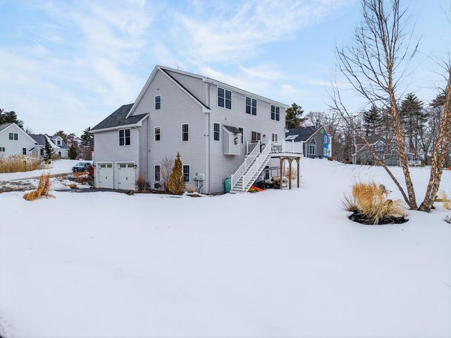 25 Schooner Drive, Dover, NH 03820