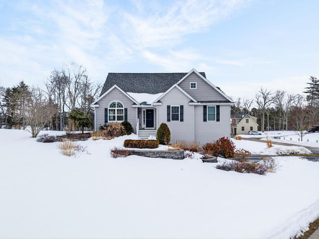 25 Schooner Drive, Dover, NH 03820