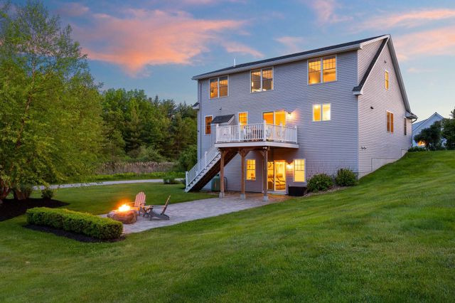 25 Schooner Drive, Dover, NH 03820