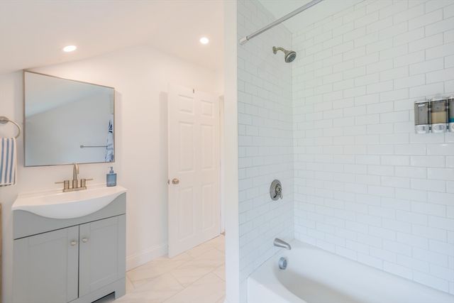 58 Pond Street, Swansea, MA 02777