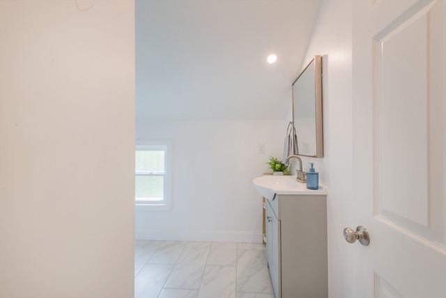 58 Pond Street, Swansea, MA 02777