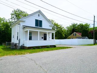 58 Pond Street, Swansea, MA 02777