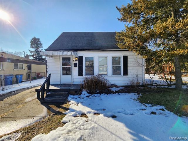 6147 Whitefield Street, Dearborn Heights, MI 48127