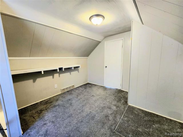 6147 Whitefield Street, Dearborn Heights, MI 48127