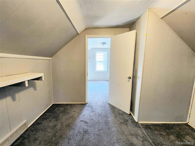 6147 Whitefield Street, Dearborn Heights, MI 48127