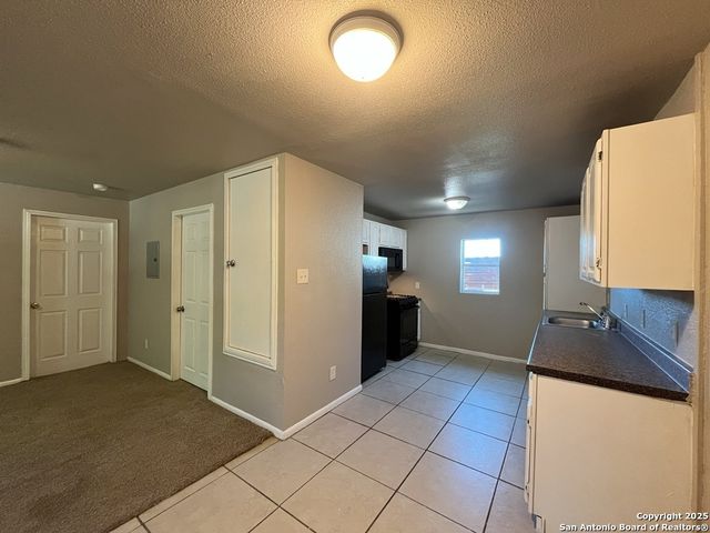 378 E Petaluma Blvd, San Antonio, TX 78221