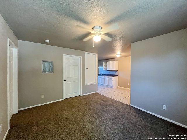 378 E Petaluma Blvd, San Antonio, TX 78221