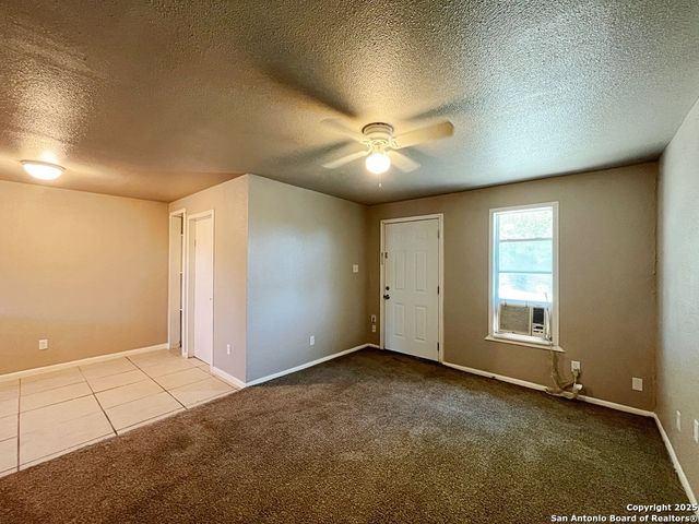 378 E Petaluma Blvd, San Antonio, TX 78221