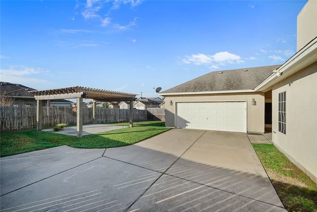 6501 Hardwick Dr, Corpus Christi, TX 78412