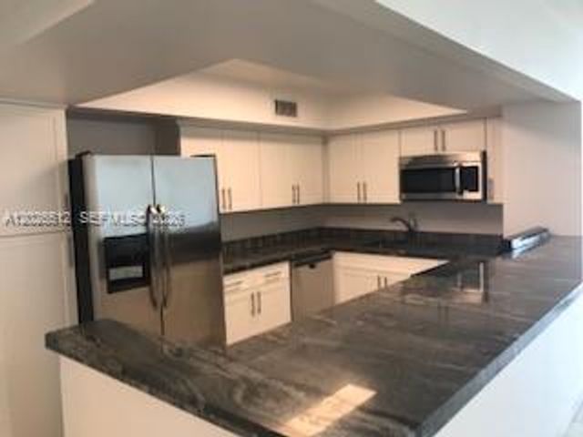 2655 Collins Ave 2308, Miami Beach, FL 33140