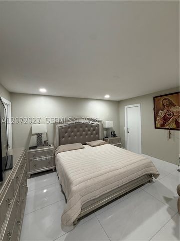 11450 NW 30th Pl, Sunrise, FL 33323