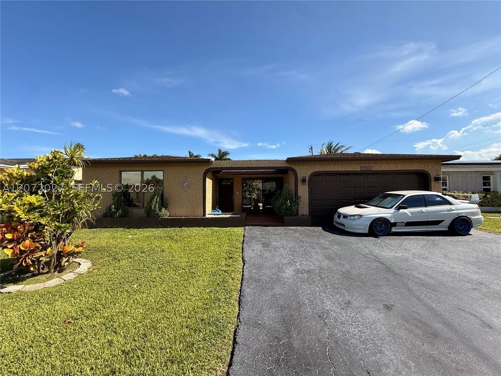 11450 NW 30th Pl, Sunrise, FL 33323