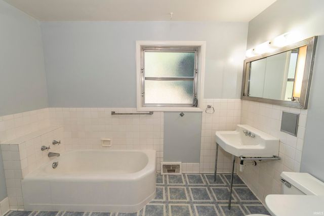 820 Kilbourn Street, Elkhart, IN 46514
