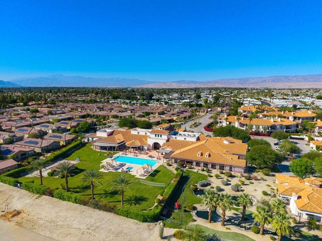 2102 Via Calderia 2102, Palm Desert, CA 92260