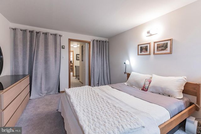 3 W 1ST AVE, Conshohocken, PA 19428