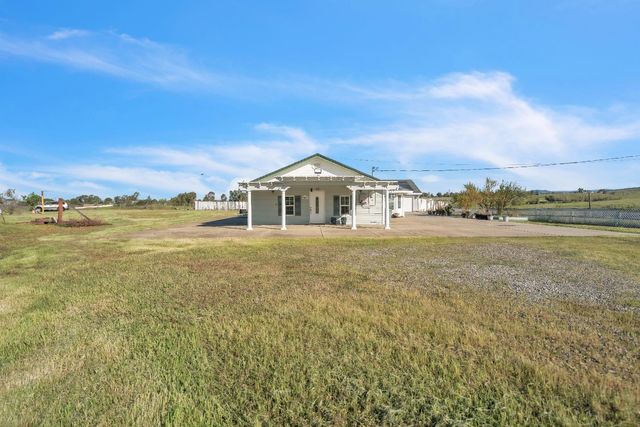 7569 Camp Far West Rd, Wheatland, CA 95692