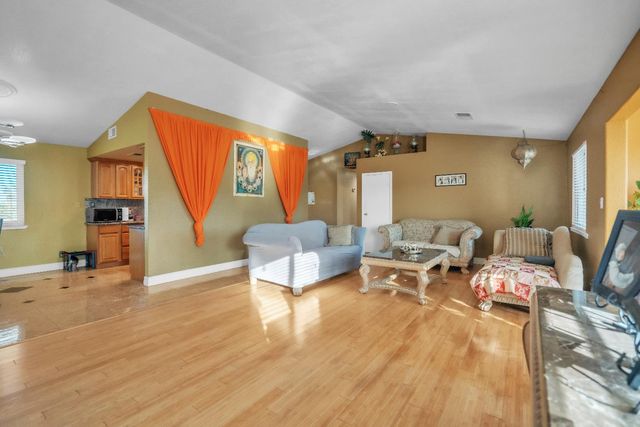 7569 Camp Far West Rd, Wheatland, CA 95692