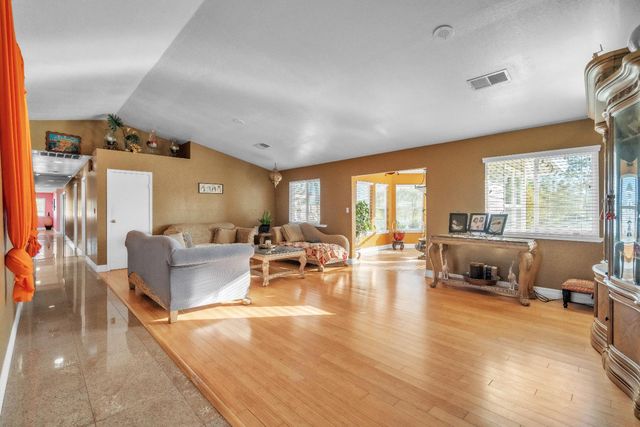 7569 Camp Far West Rd, Wheatland, CA 95692