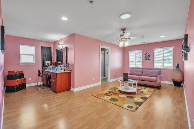 7569 Camp Far West Rd, Wheatland, CA 95692