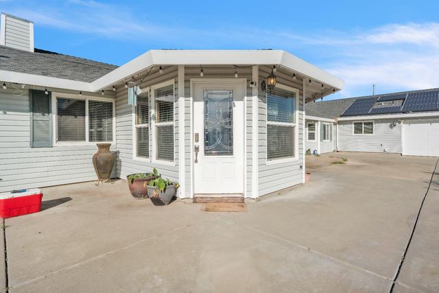 7569 Camp Far West Rd, Wheatland, CA 95692