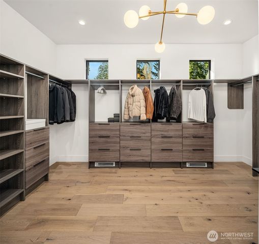 2436 134th Avenue NE, Bellevue, WA 98005