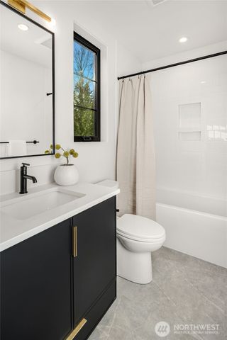 2436 134th Avenue NE, Bellevue, WA 98005