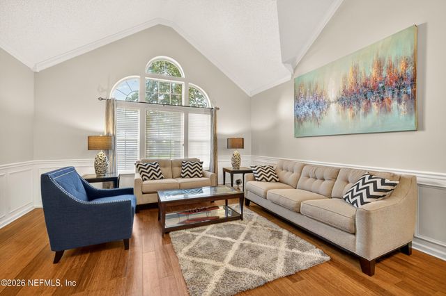 9370 JAYBIRD Circle E, Jacksonville, FL 32257