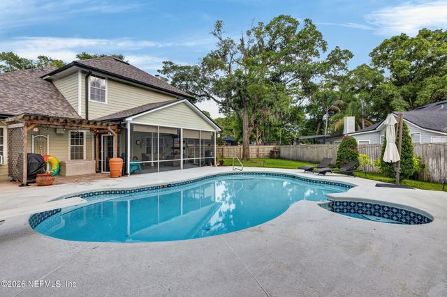 9370 JAYBIRD Circle E, Jacksonville, FL 32257