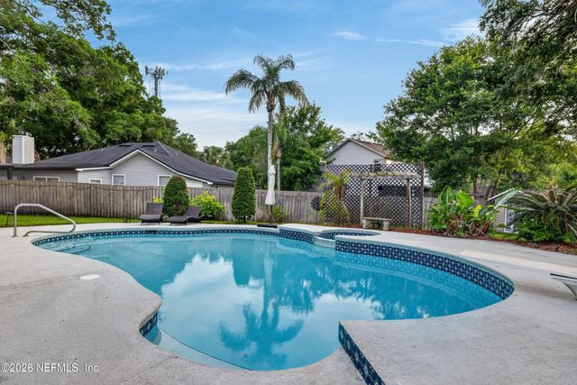 9370 JAYBIRD Circle E, Jacksonville, FL 32257