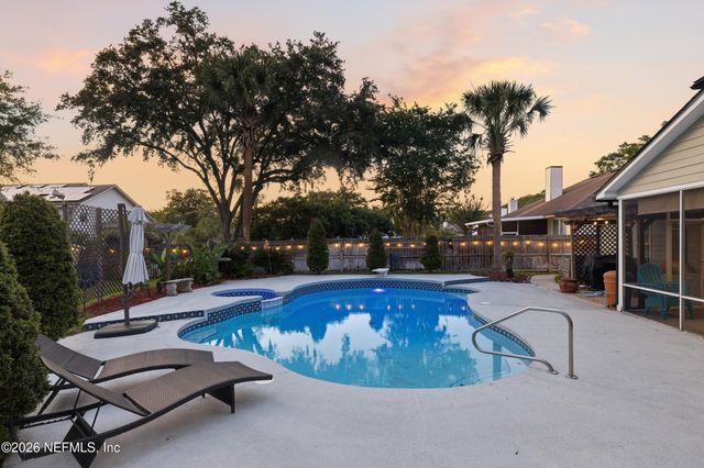 9370 JAYBIRD Circle E, Jacksonville, FL 32257
