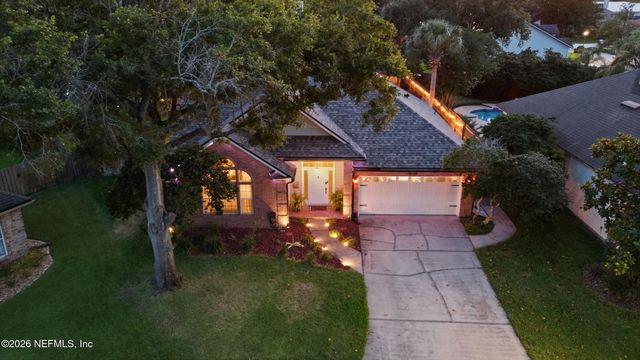 9370 JAYBIRD Circle E, Jacksonville, FL 32257