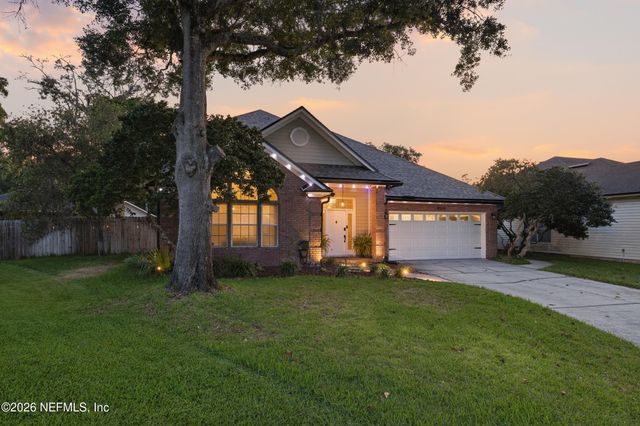 9370 JAYBIRD Circle E, Jacksonville, FL 32257