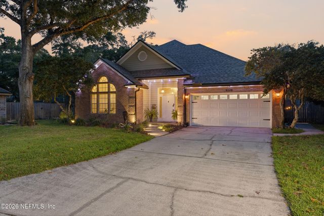 9370 JAYBIRD Circle E, Jacksonville, FL 32257