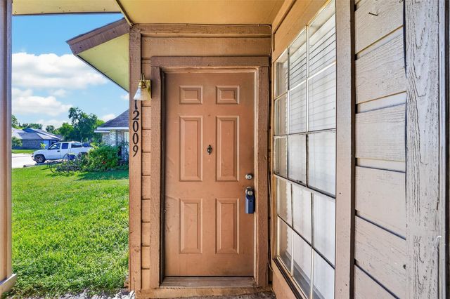 12009 Tambourine Drive, Houston, TX 77477