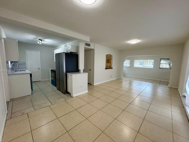 121 NE Prima Vista Blvd House, Port St. Lucie, FL 34983