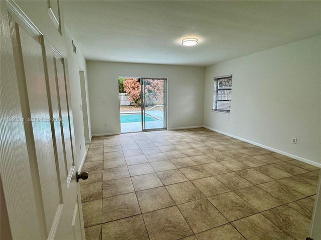 121 NE Prima Vista Blvd House, Port St. Lucie, FL 34983