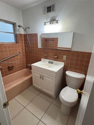 121 NE Prima Vista Blvd House, Port St. Lucie, FL 34983