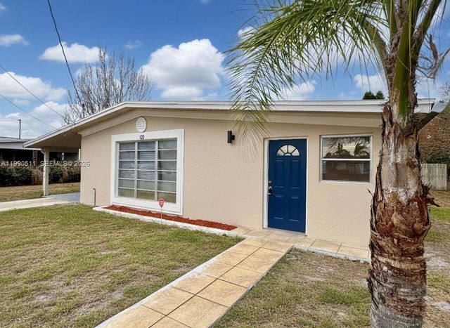 121 NE Prima Vista Blvd House, Port St. Lucie, FL 34983