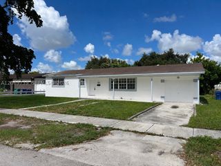 19600 NE 1st Pl 19600, Miami, FL 33179