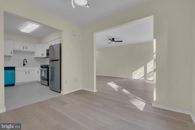 1084 HARBOUR DR, Palmyra, NJ 08065