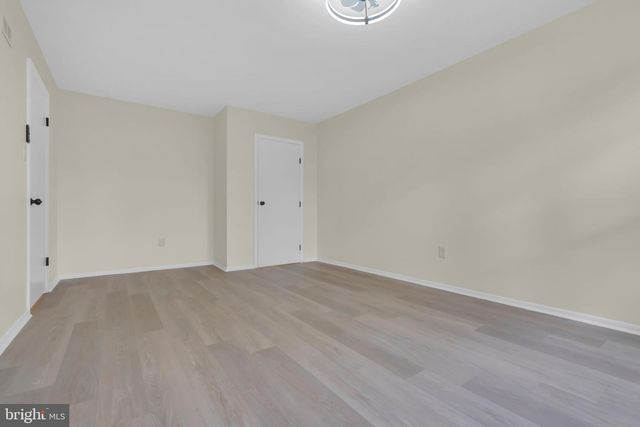 1084 HARBOUR DR, Palmyra, NJ 08065