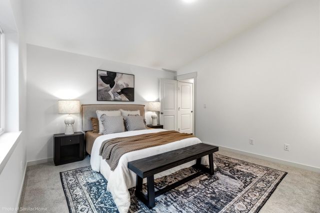 518 N Viewmont Ct, Greenacres, WA 99016