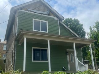 223 Division Ave, Ellwood City, PA 16117